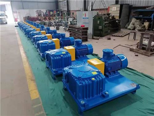 HL Petroleum sent a batch of 18.5KW mud mixers to the construction site.