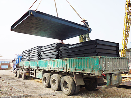 Oilfield drilling rig mat